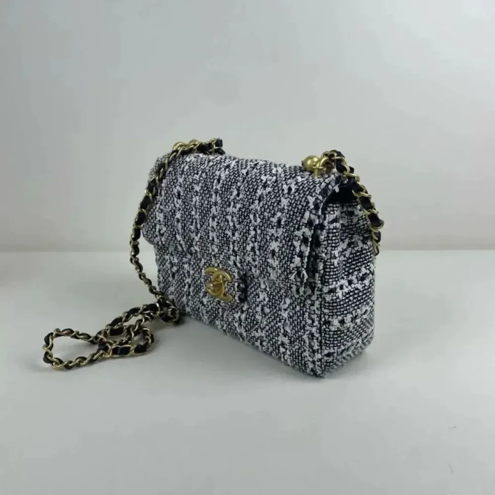 Chanel Women Pre-Loved Bag Very Good Condition